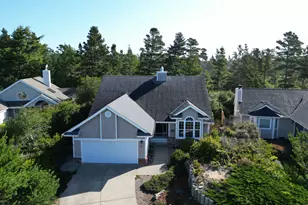 11 Mariners Ln, Florence, OR 97439 - Photo 1