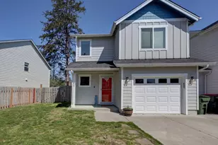 27 NW 6th Pl, Warrenton, OR 97146 - Photo 1