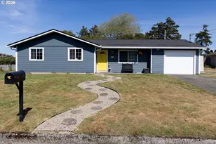 420 Juniper St, Florence, OR 97439 - Photo 1