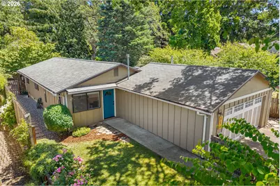915 7th St, Hood River, OR 97031 - Photo 1