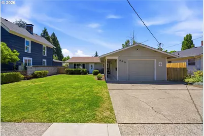 330 NW 12th St, McMinnville, OR 97128 - Photo 1