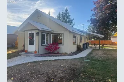 1911 15th St, Baker City, OR 97814 - Photo 1