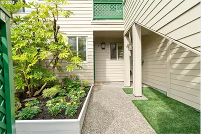 2825 NW Upshur St #D, Portland, OR 97210 - Photo 1