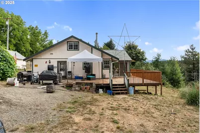 811 NE 2nd St, Winlock, WA 98596 - Photo 1