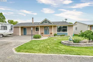 329 W Garfield St, Athena, OR 97813 - Photo 1