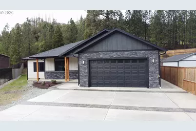 147 Deer Song Ct, Canyonville, OR 97417 - Photo 1