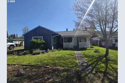 231 Harbor Dr, Riddle, OR 97469 - Photo 1