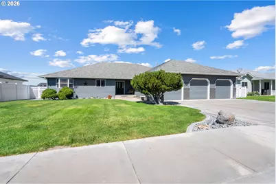 1020 SW 19th Ct, Hermiston, OR 97838 - Photo 1
