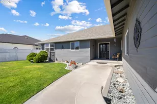 1020 SW 19th Ct, Hermiston, OR 97838 - Photo 3