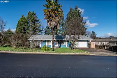 2020 Del Mar Dr, Roseburg, OR 97471 - Photo 1