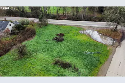 140 SE Pete Ave, Myrtle Creek, OR 97457 - Photo 1