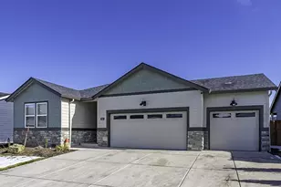 1928 Hannah Ln, Medford, OR 97504 - Photo 1