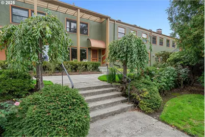 2025 SE Caruthers St #14, Portland, OR 97214 - Photo 1