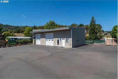 3782 Hooker Rd, Roseburg, OR 97470 - Photo 1
