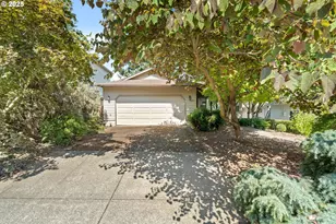 4915 SW Marigold St, Portland, OR 97219 - Photo 1