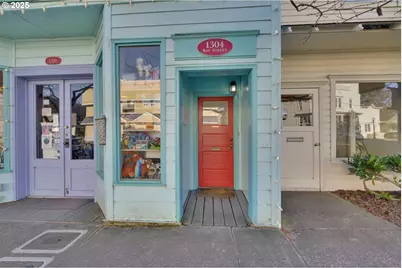 1304 Bay St, Florence, OR 97439 - Photo 1