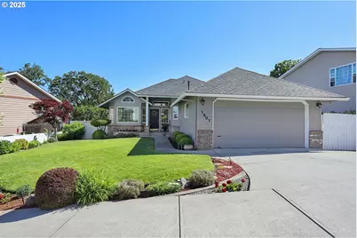 1907 Quinton St, The Dalles, OR 97058 - Photo 1