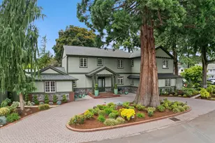 16686 Maple Cir, Lake Oswego, OR 97034 - Photo 1