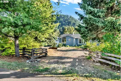 47576 Riverview St, Oakridge, OR 97463 - Photo 1