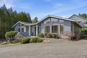 1611 SW Dickinson Ln, Portland, OR 97219 - Photo 1