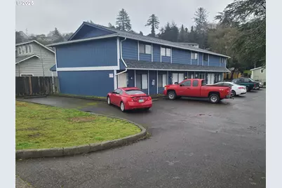 2109 Harrison St, North Bend, OR 97459 - Photo 1