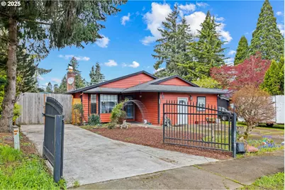 923 NE 193rd Ave, Portland, OR 97230 - Photo 1