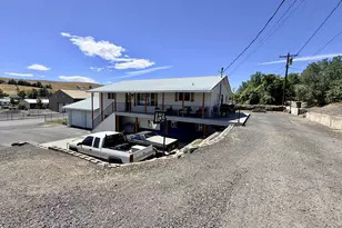 325 W Linden Way, Heppner, OR 97836 - Photo 1
