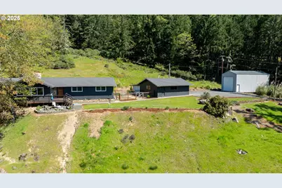 317 Mountainspring Ln, Sutherlin, OR 97479 - Photo 1