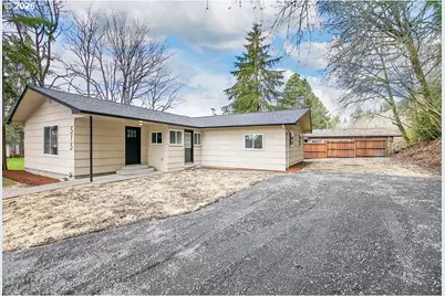 515 E Pine St, Centralia, WA 98531 - Photo 1