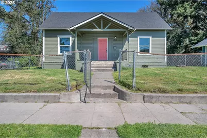 205 Grant St, Kelso, WA 98626 - Photo 1