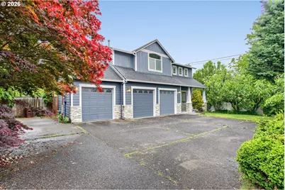 9113 SE Northpoint Ct, Happy Valley, OR 97086 - Photo 1