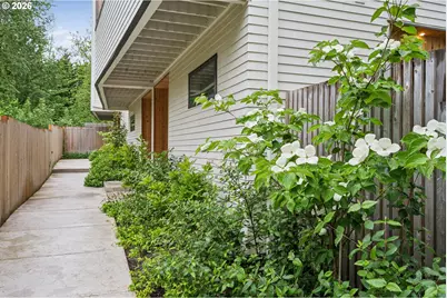 4615 N Campbell Ave, Portland, OR 97217 - Photo 1