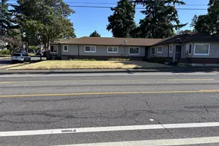 7424 NE Halsey St, Portland, OR 97213 - Photo 1