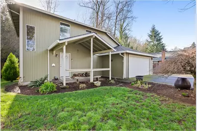 10010 SE Taggart St, Portland, OR 97266 - Photo 1