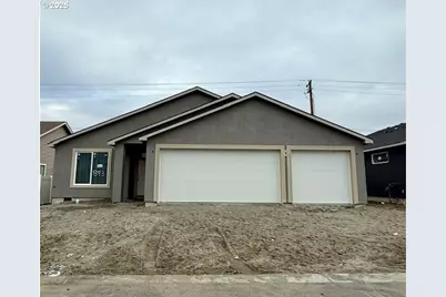 893 E Autumn Ave, Hermiston, OR 97838 - Photo 1