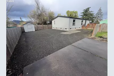 7032 Main St, Springfield, OR 97478 - Photo 1