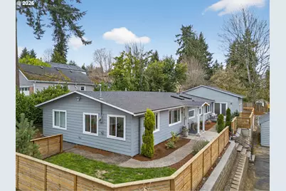 3739 SW Pomona St, Portland, OR 97219 - Photo 1