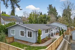 3739 SW Pomona St, Portland, OR 97219 - Photo 1
