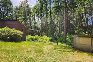 12829 Wildwood Dr, North Bend, OR 97459 - Photo 5