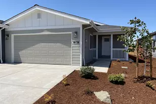5262 Nopal St, Florence, OR 97439 - Photo 1