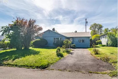 3064 NE Porter St, Roseburg, OR 97470 - Photo 1
