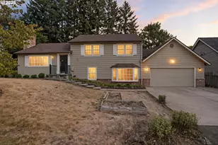 9360 SW Meadow Ln, Portland, OR 97225 - Photo 1