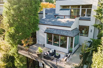 2952 SW Canterbury Ln, Portland, OR 97205 - Photo 1