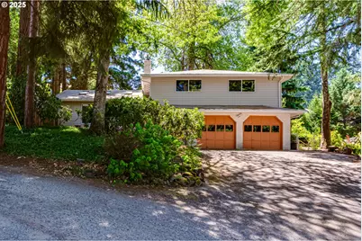 2990 W 18th Pl, Eugene, OR 97402 - Photo 1