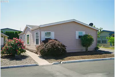 17620 SW Richmond Way, Beaverton, OR 97006 - Photo 1