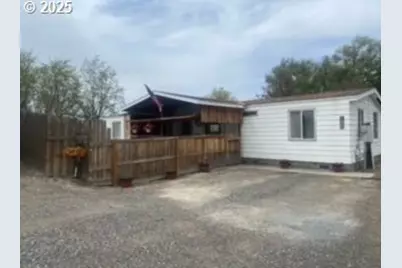 190 W Ball Ave, Stanfield, OR 97875 - Photo 1