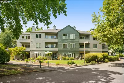 4980 S Landing Dr #301, Portland, OR 97239 - Photo 1