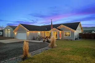 1310 D St, Baker City, OR 97814 - Photo 1