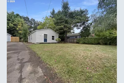 5906 NE Sumner St, Portland, OR 97218 - Photo 1