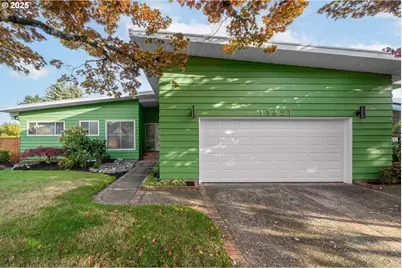 13621 NE Fremont Ct, Portland, OR 97230 - Photo 1